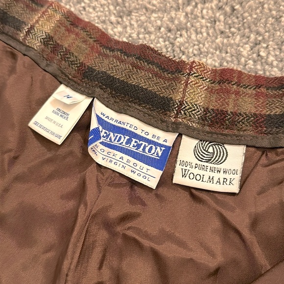 Vintage Pendleton Brown Plaid Wool Highwaisted Shorts - Picture 4 of 4